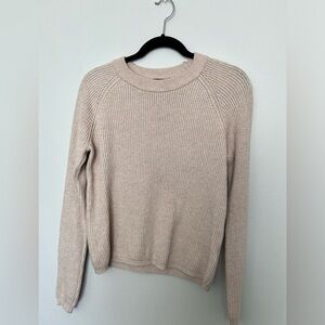 Tahari crew neck sweater‎